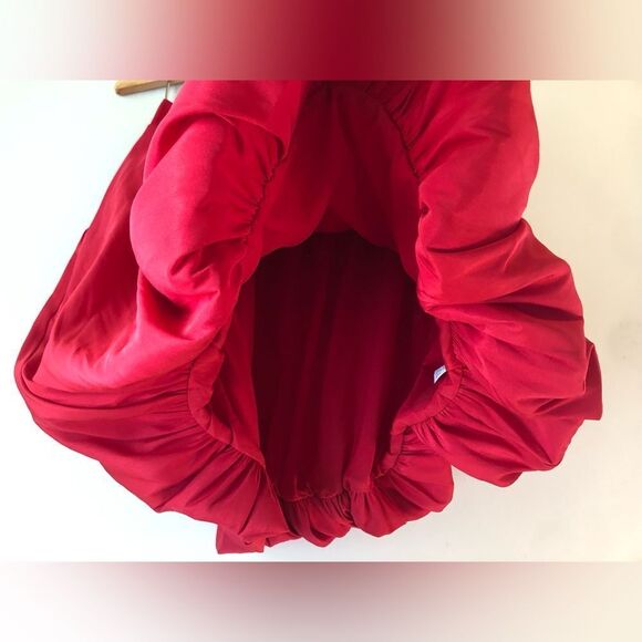 📳 A New Day | NEW Red Puffed Up Skirt - Picture 2 of 5